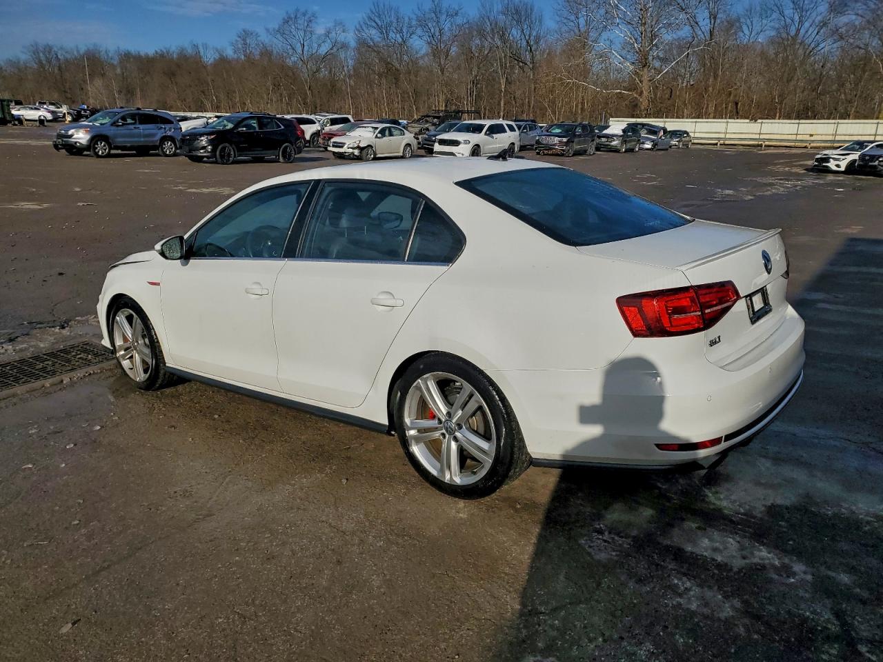 2016 VOLKSWAGEN JETTA GLI photo 2