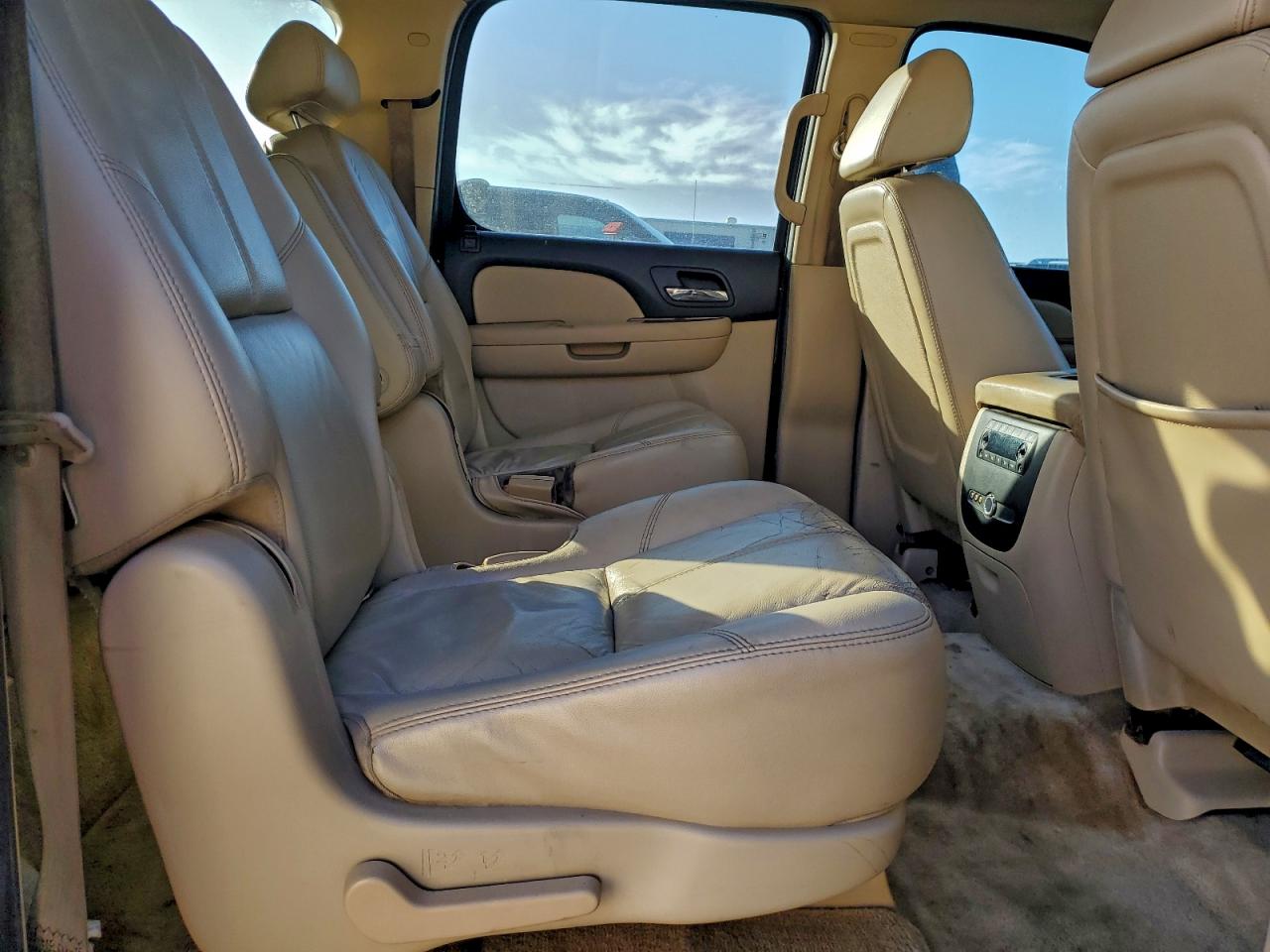2007 CHEVROLET SUBURBAN C1500 photo 11