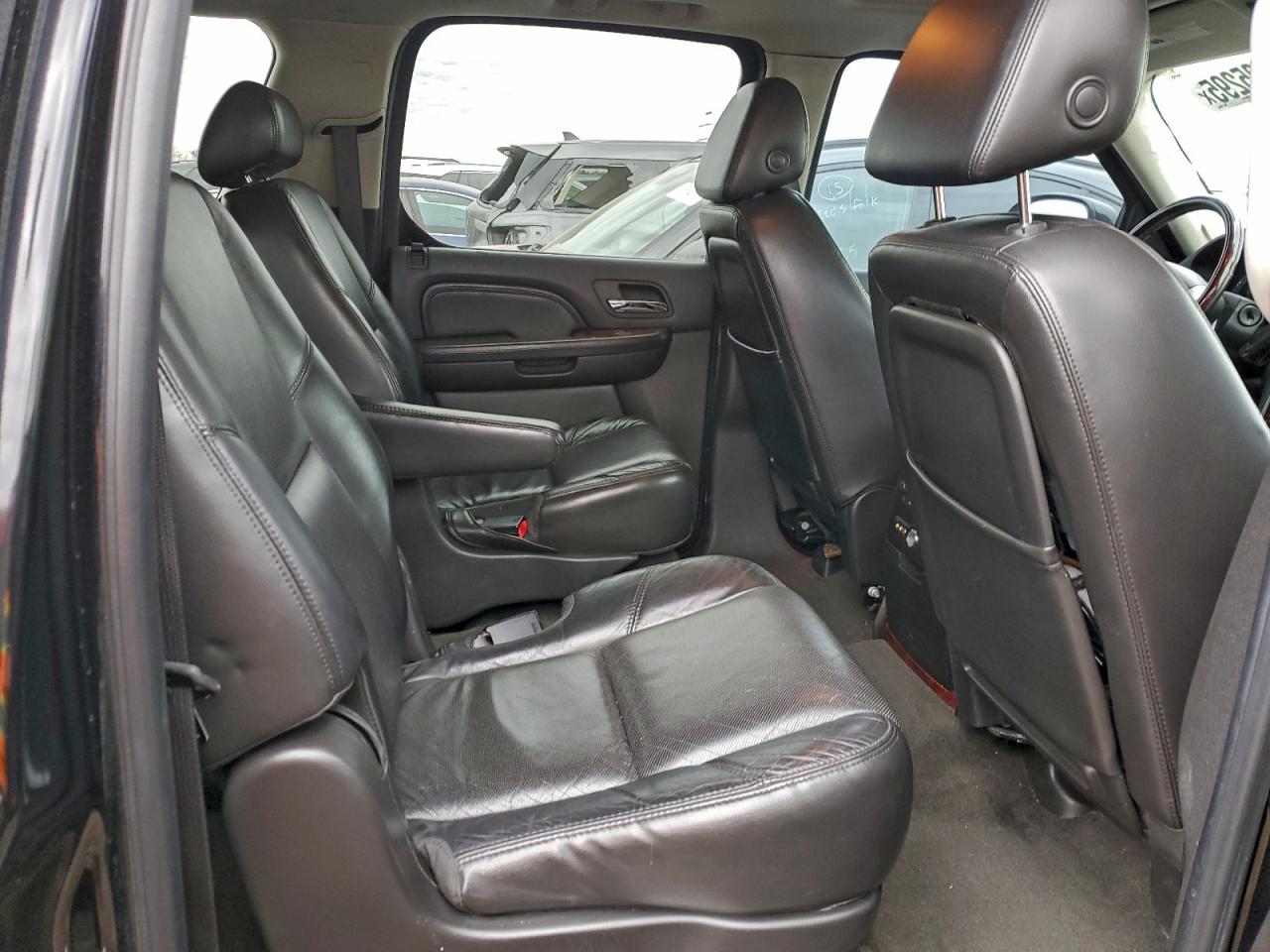 2008 CADILLAC ESCALADE ESV photo 11