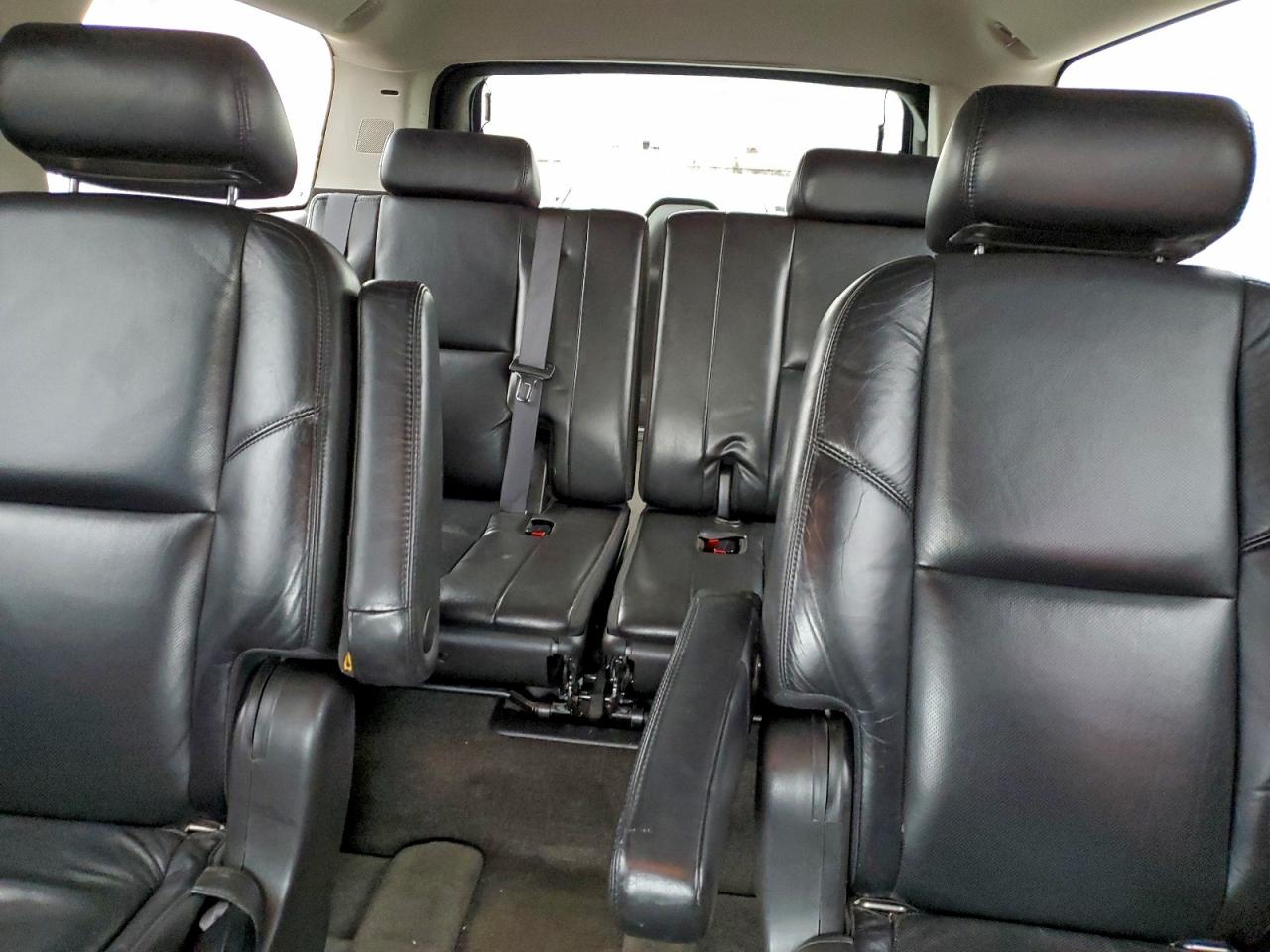2008 CADILLAC ESCALADE ESV photo 10