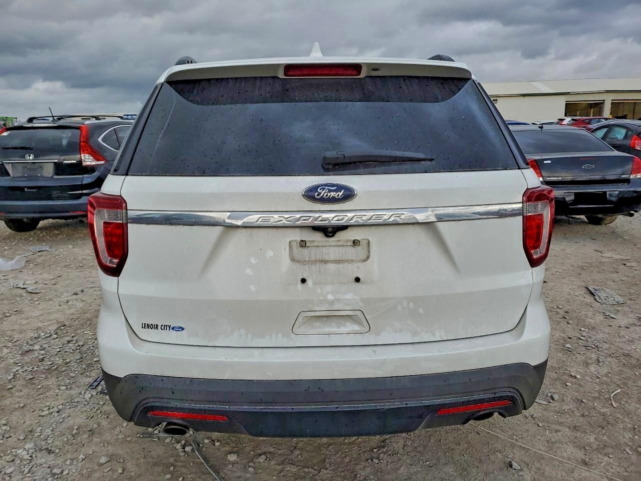 2017 FORD EXPLORER photo 6