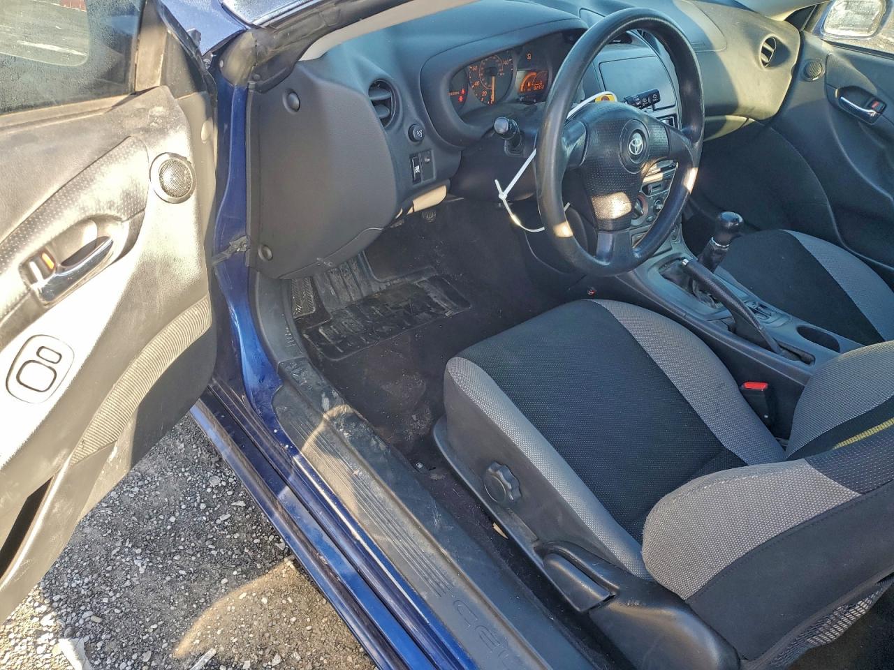 2005 TOYOTA CELICA GT photo 8
