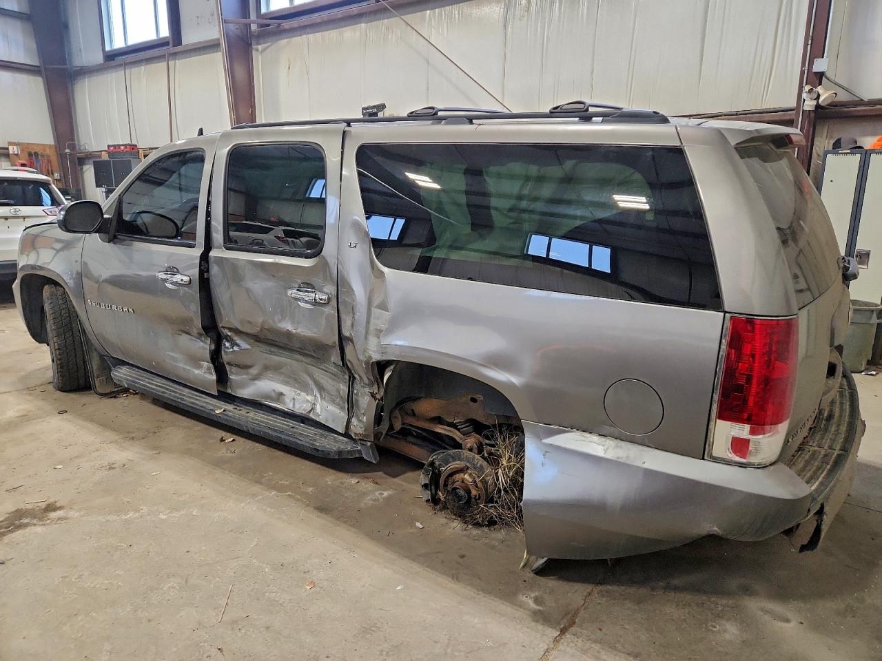 2009 CHEVROLET SUBURBAN K1500 LT photo 2