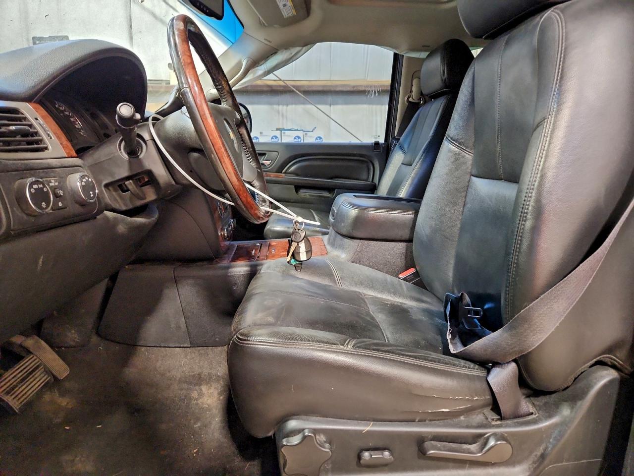 2009 CHEVROLET SUBURBAN K1500 LT photo 7