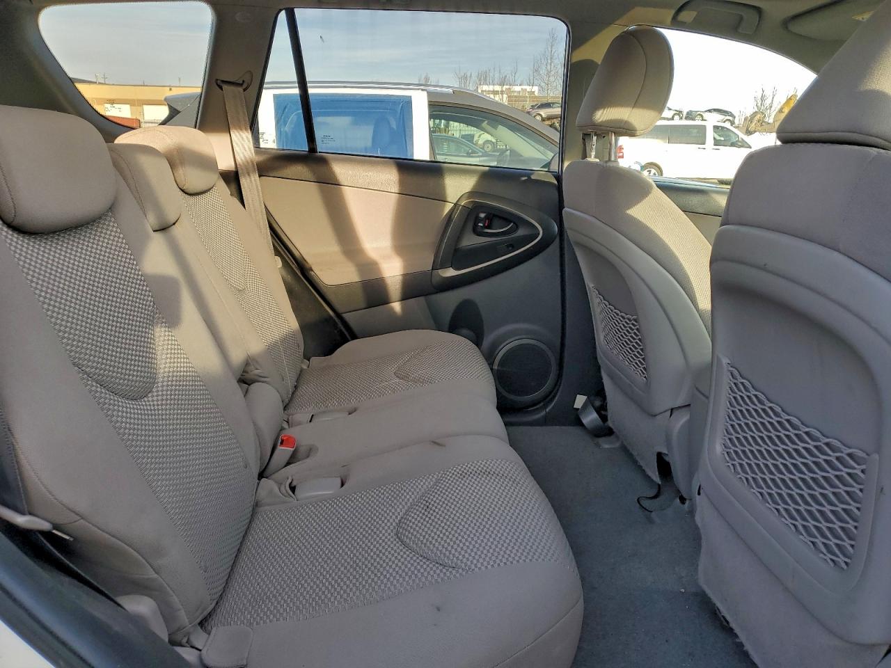 2011 TOYOTA RAV4 photo 11