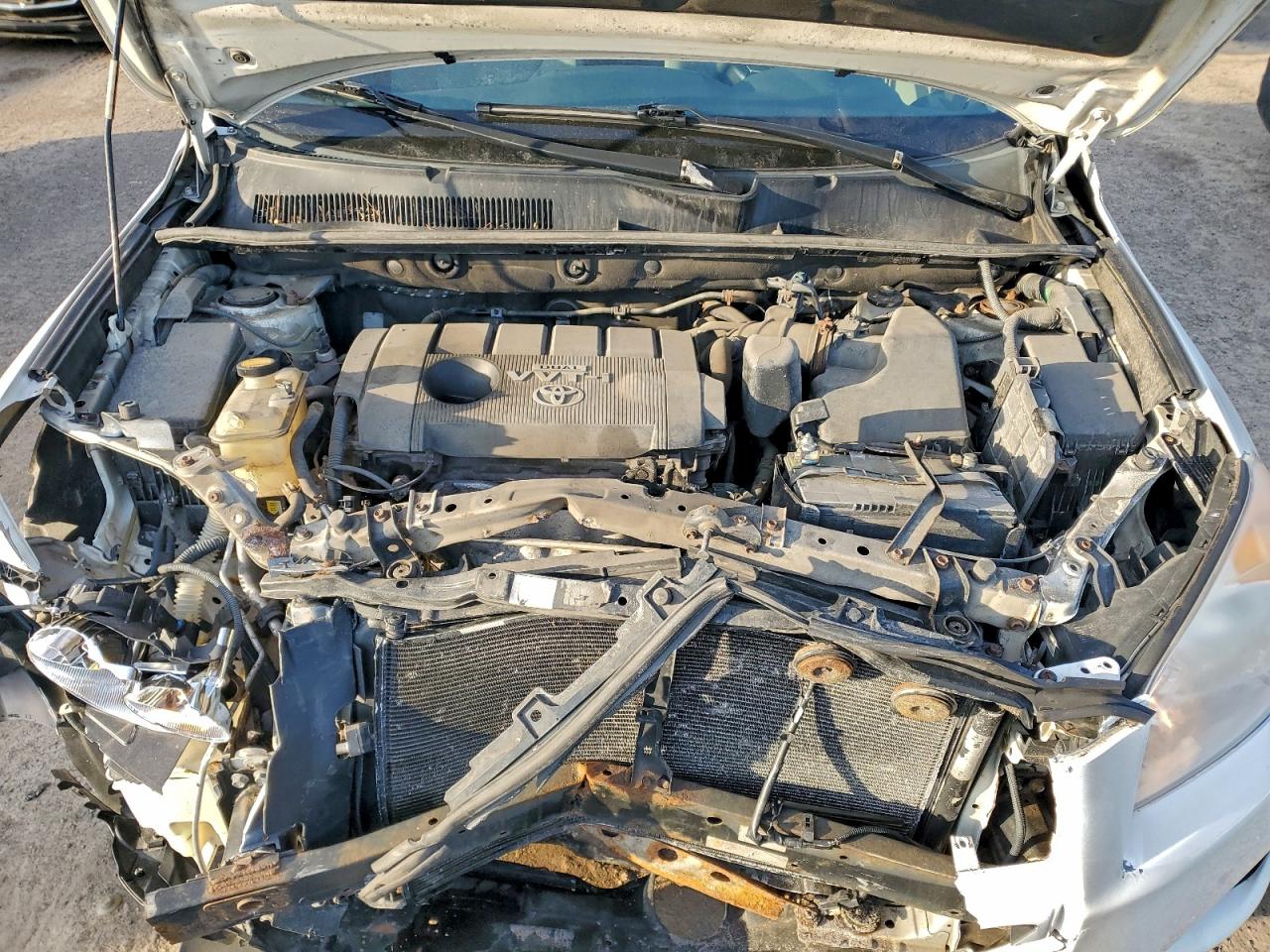 2011 TOYOTA RAV4 photo 12