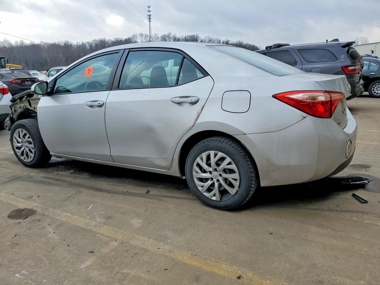 2017 TOYOTA COROLLA L photo 2