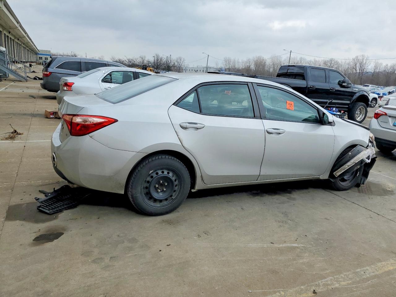2017 TOYOTA COROLLA L photo 3