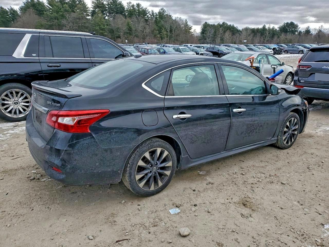 2017 NISSAN SENTRA SR TURBO photo 3