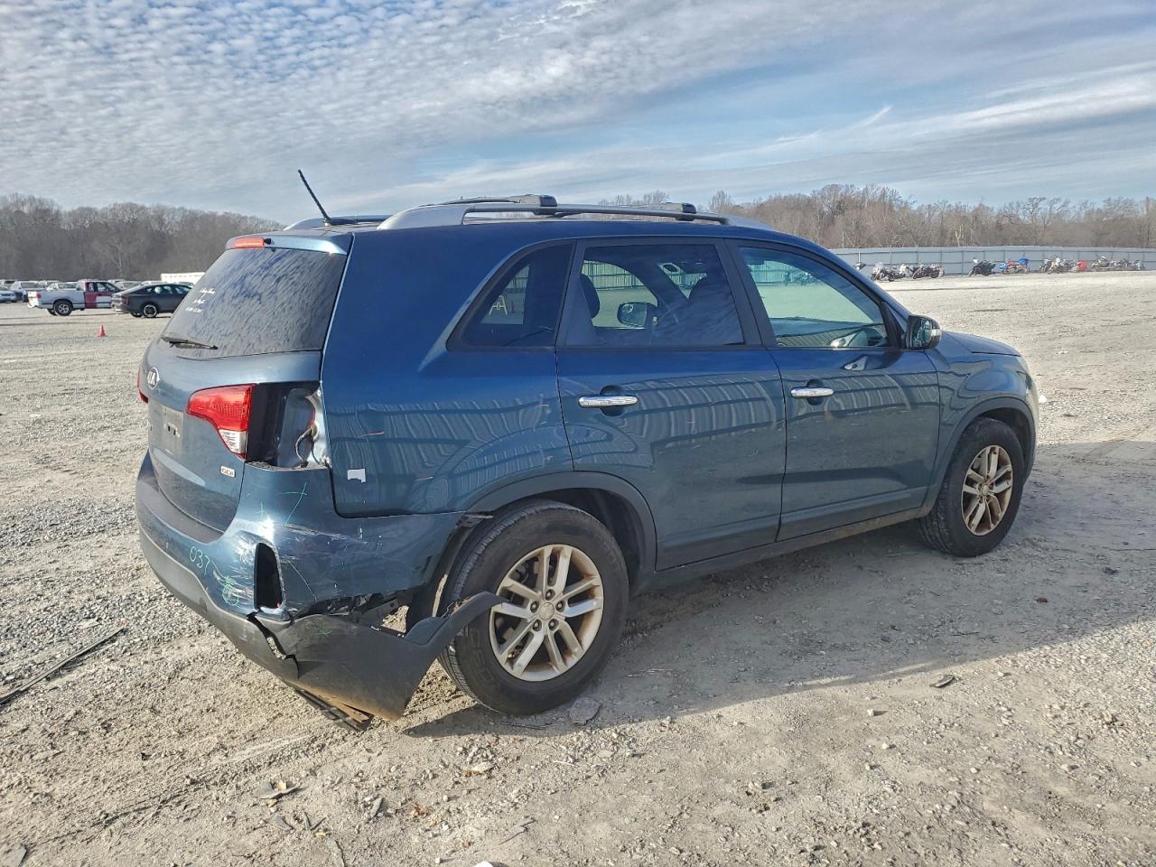2014 KIA SORENTO LX photo 5