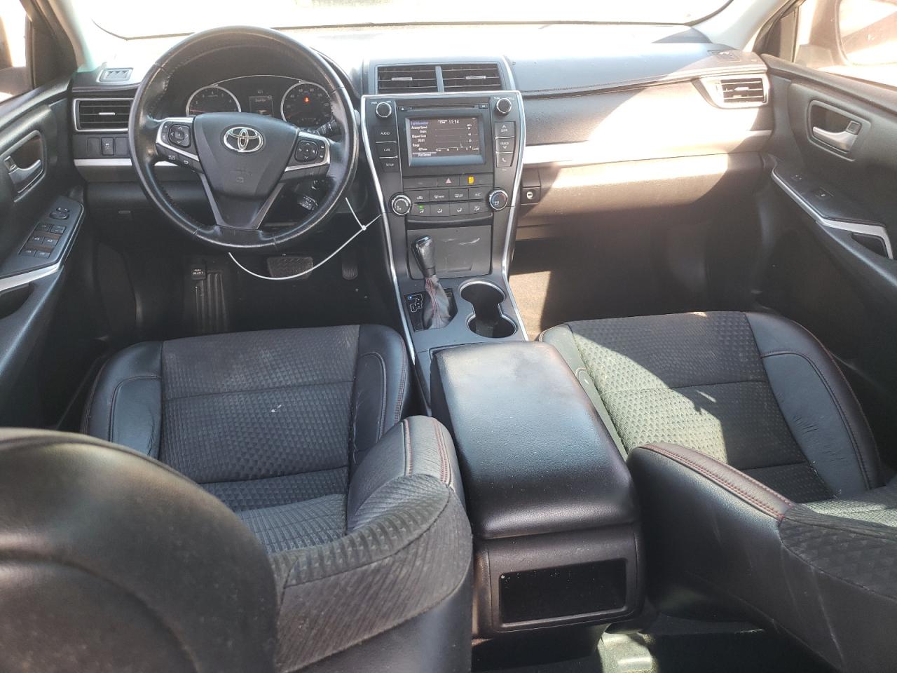 2015 TOYOTA CAMRY LE photo 8