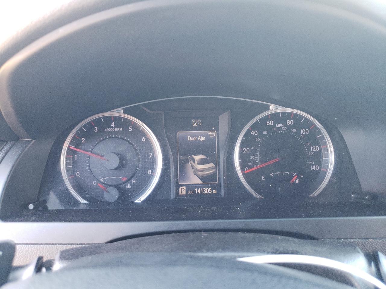 2015 TOYOTA CAMRY LE photo 9