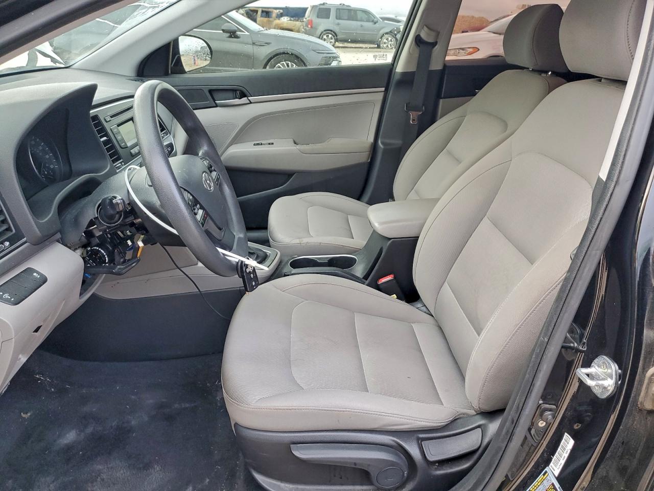 2018 HYUNDAI ELANTRA SE photo 7