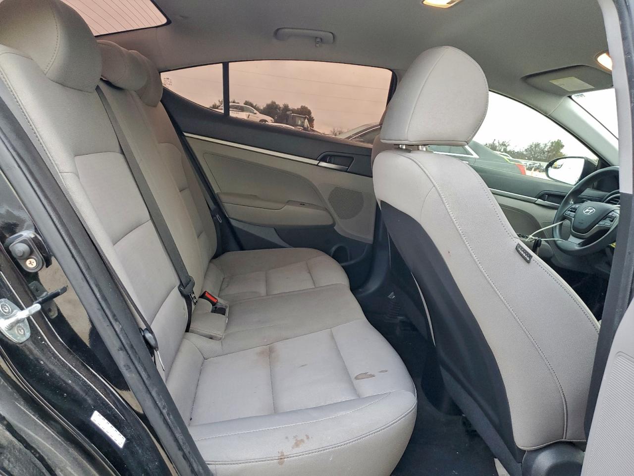 2018 HYUNDAI ELANTRA SE photo 10