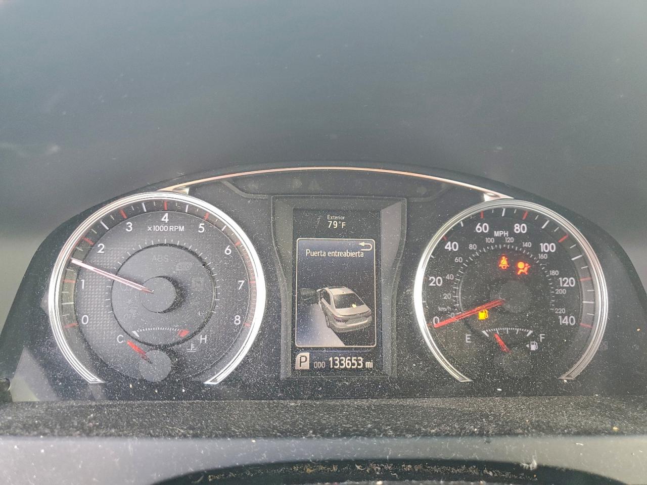 2015 TOYOTA CAMRY LE photo 9