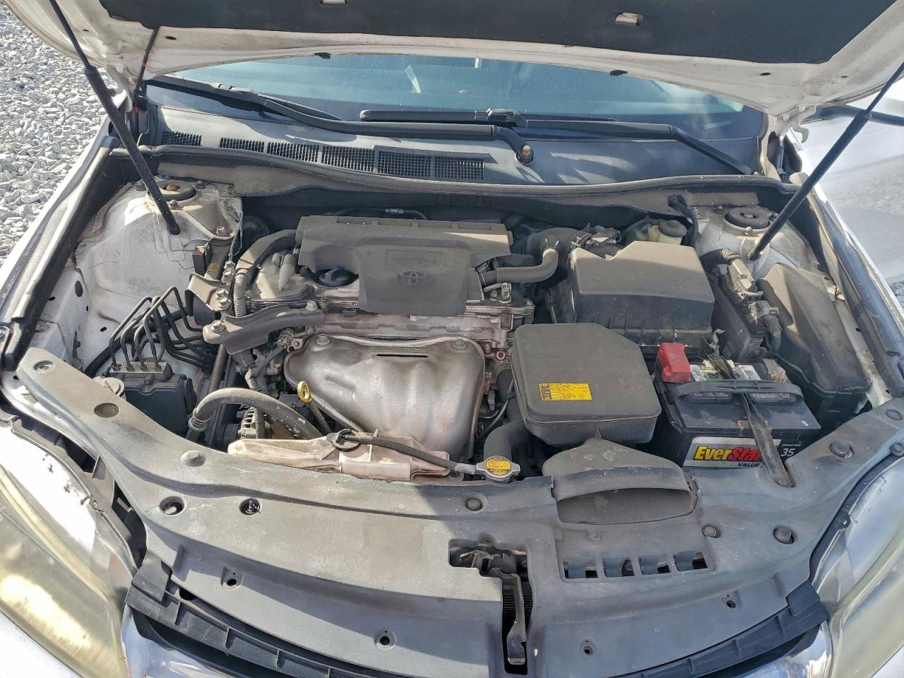 2015 TOYOTA CAMRY LE photo 11