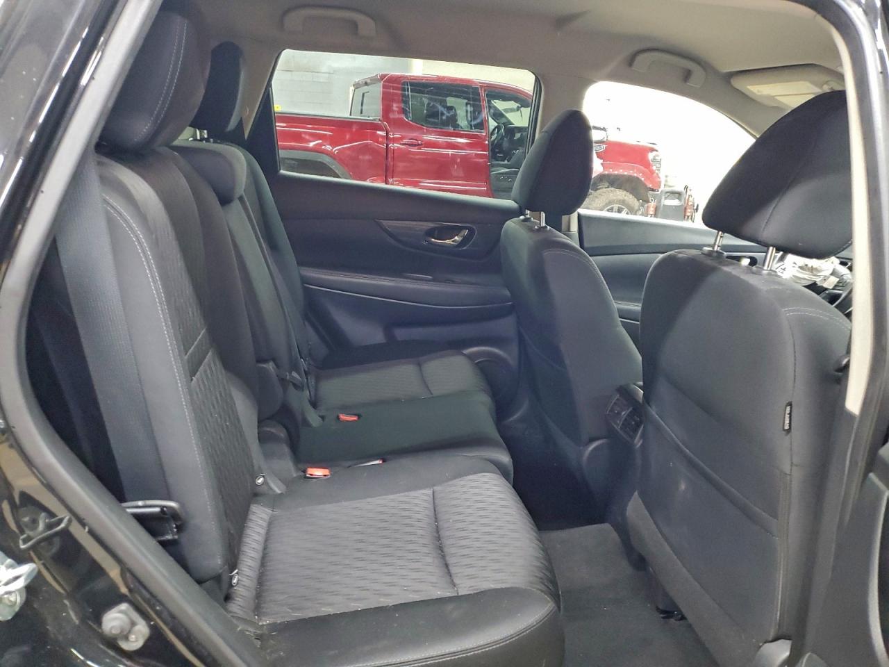 2018 NISSAN ROGUE S photo 11