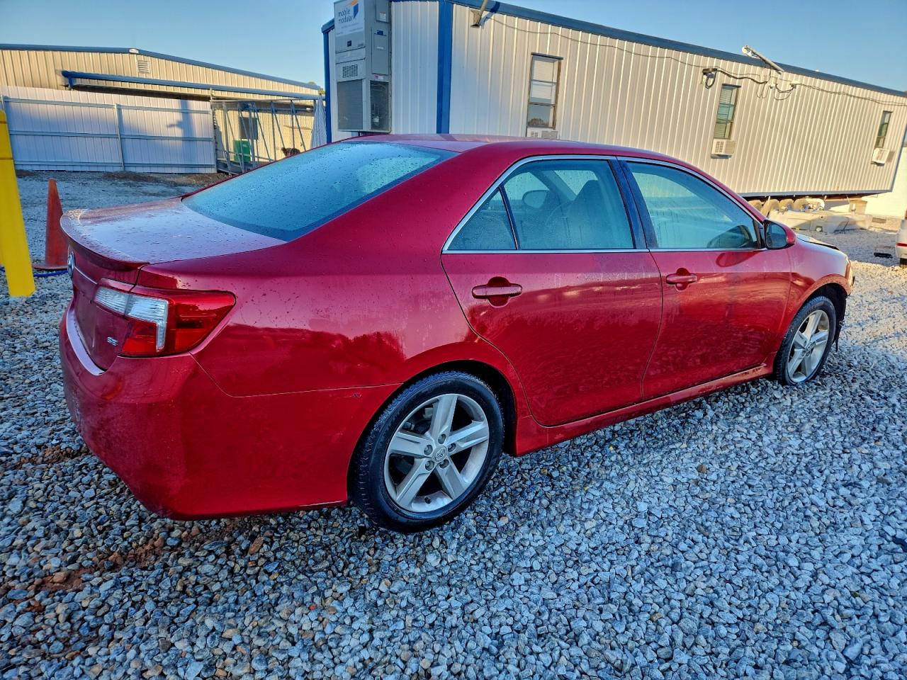 2012 TOYOTA CAMRY BASE photo 3