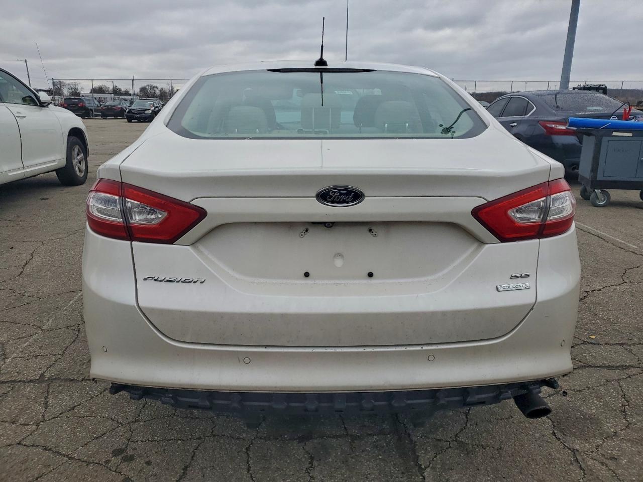 2013 FORD FUSION SE photo 6