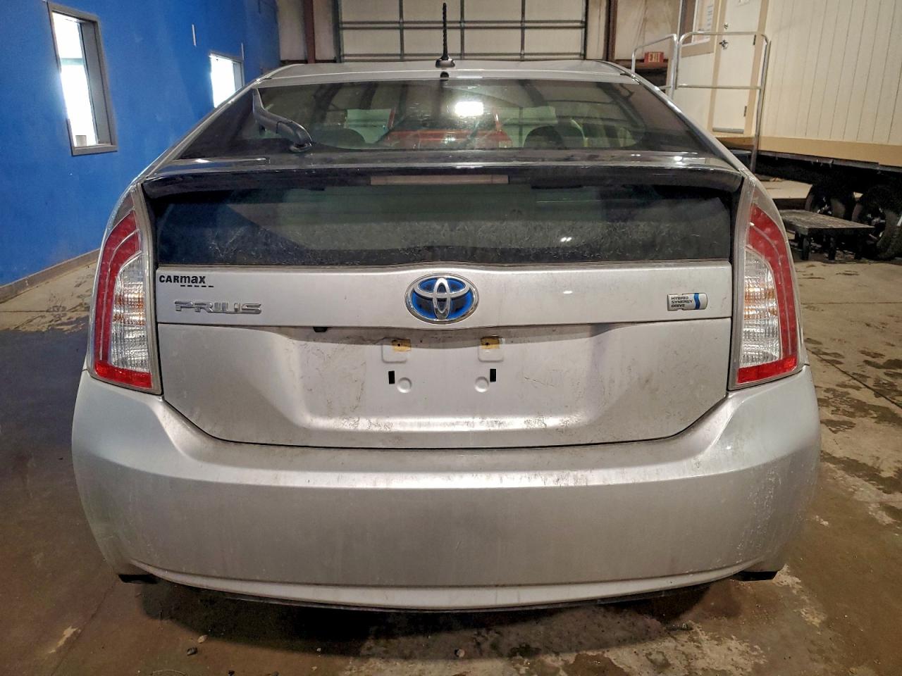 2015 TOYOTA PRIUS photo 6