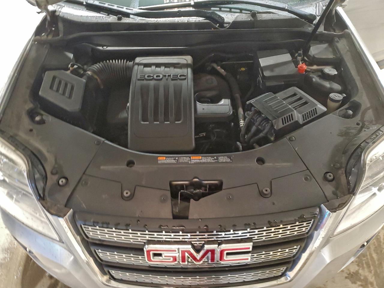 2011 GMC TERRAIN SLT photo 12