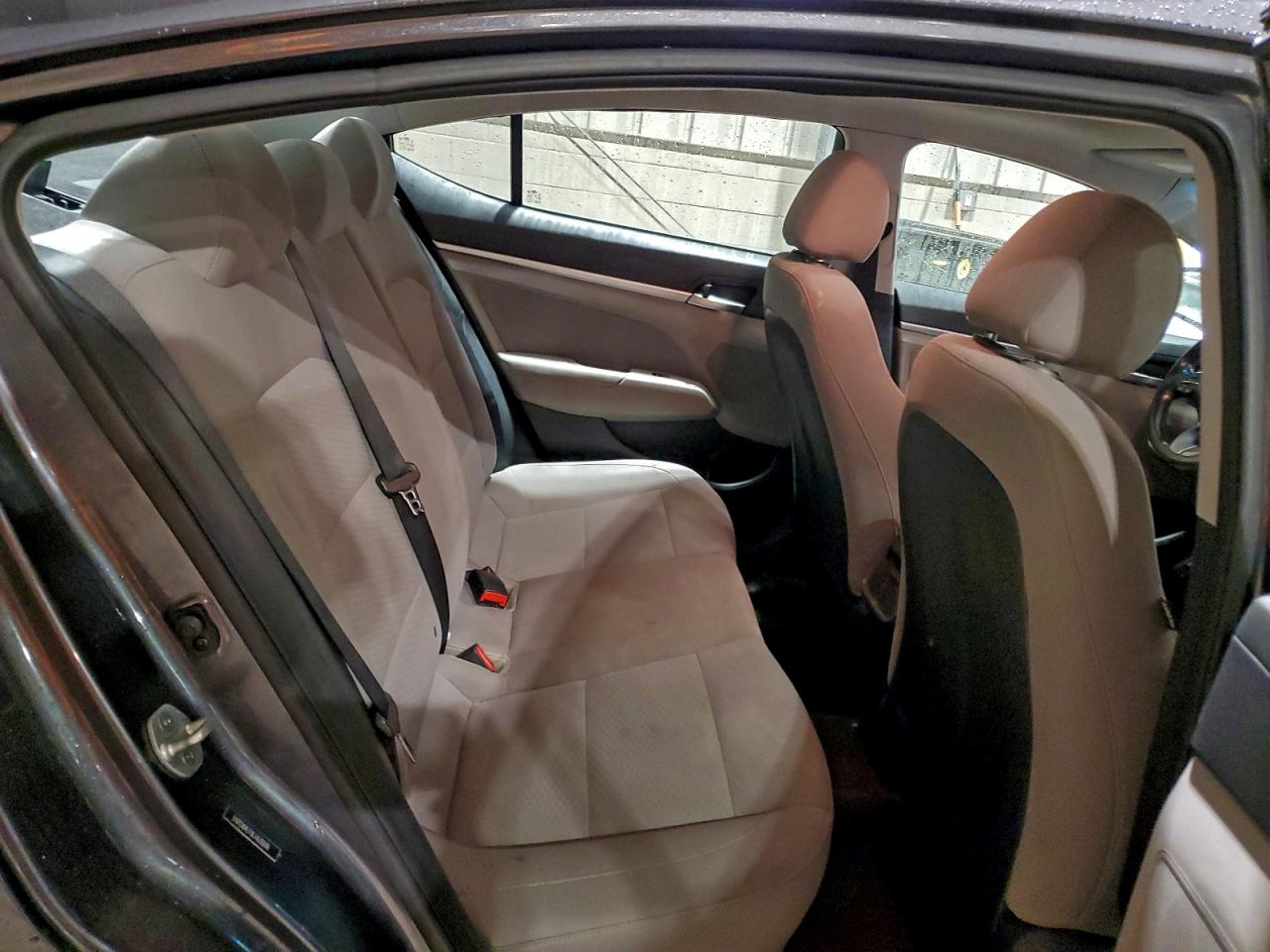 2020 HYUNDAI ELANTRA SEL photo 10
