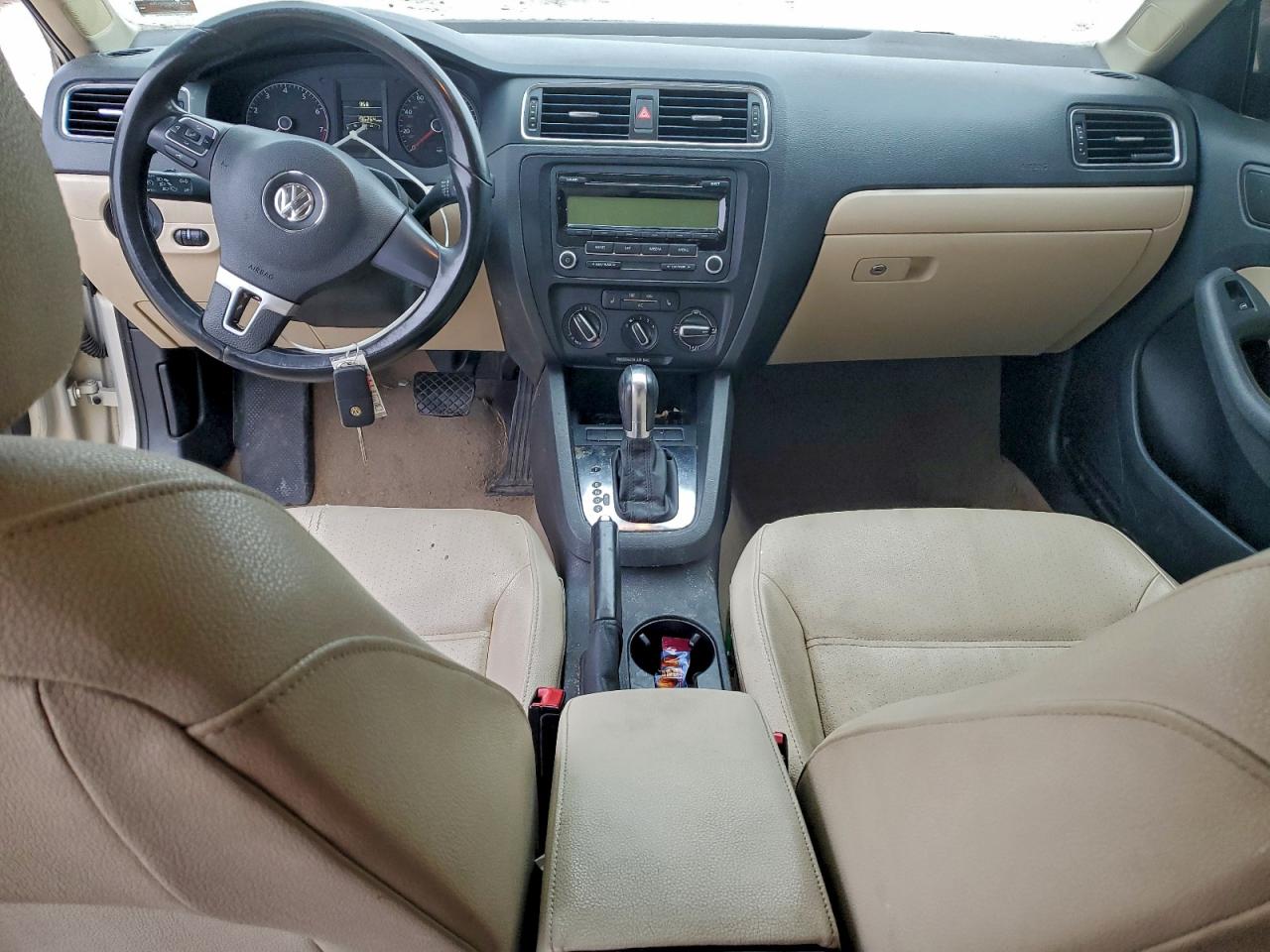 2011 VOLKSWAGEN JETTA SE photo 8