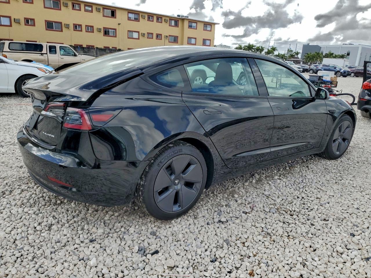 2022 TESLA MODEL 3 photo 3