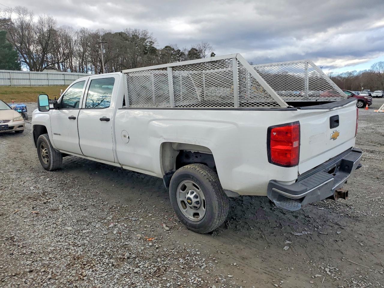 2015 CHEVROLET SILVERADO C2500 HEAVY DUTY photo 3
