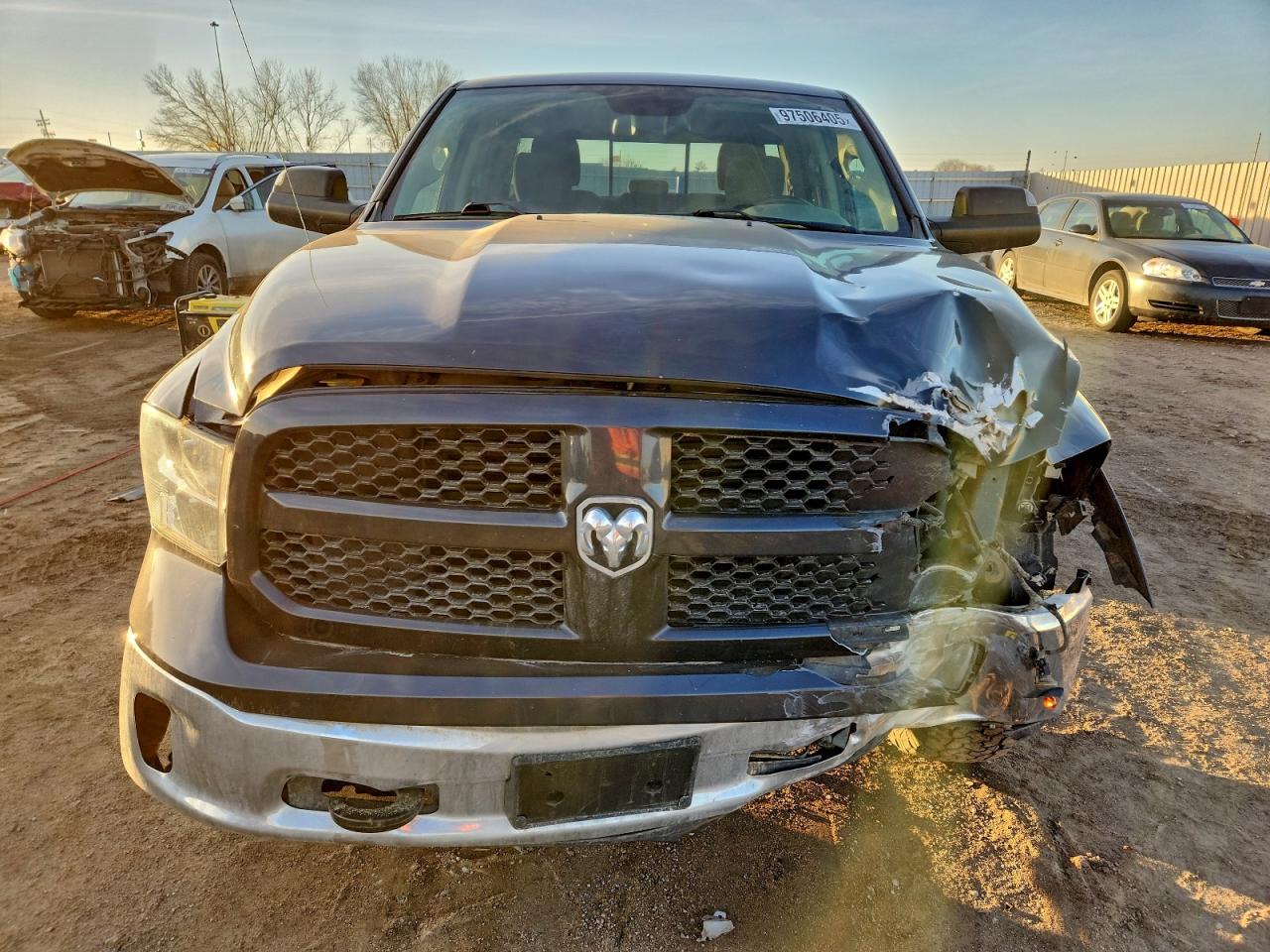 2016 RAM 1500 SLT photo 5