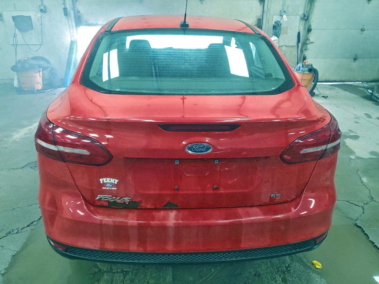 2017 FORD FOCUS SE photo 6