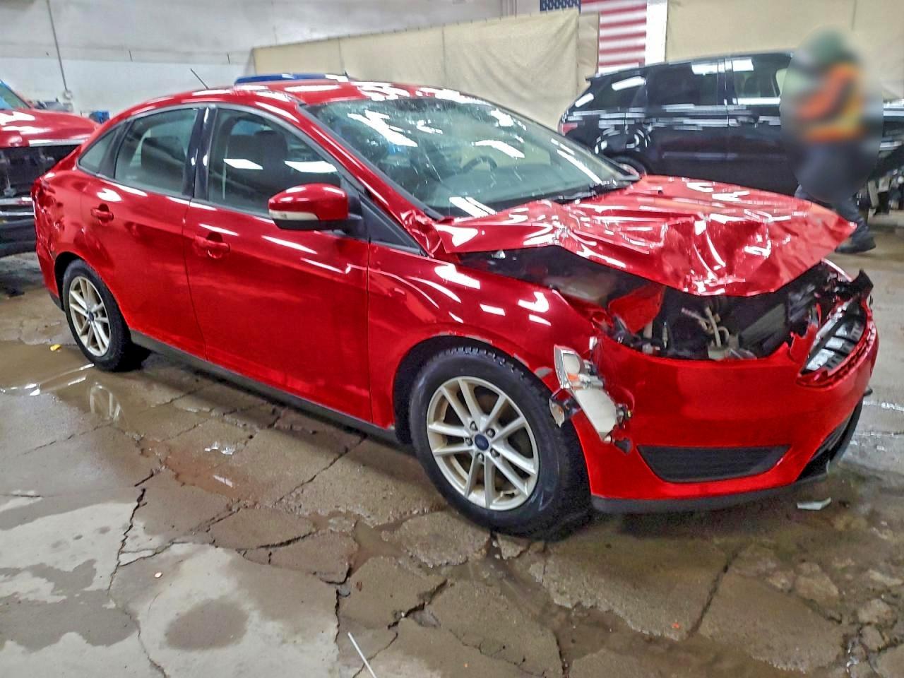 2017 FORD FOCUS SE photo 4