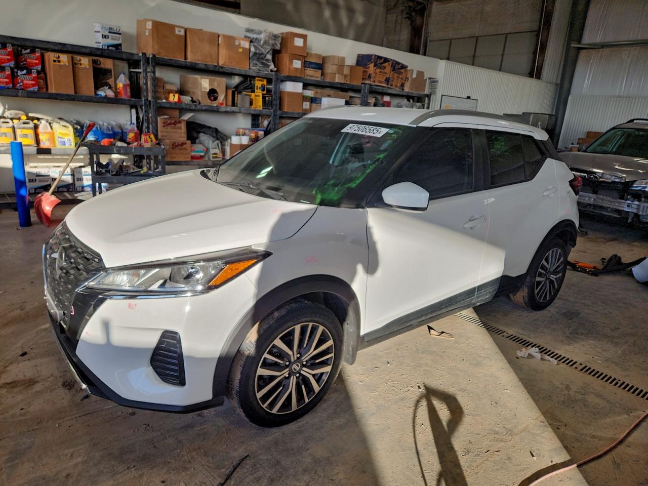 2021 NISSAN KICKS