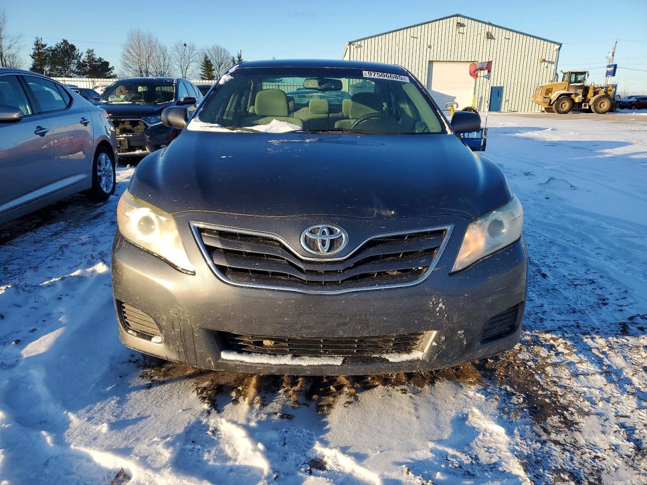 2010 TOYOTA CAMRY SE photo 5