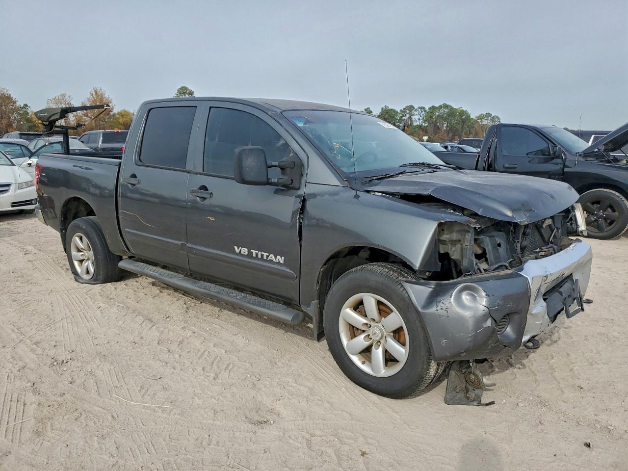 2011 NISSAN TITAN S photo 4