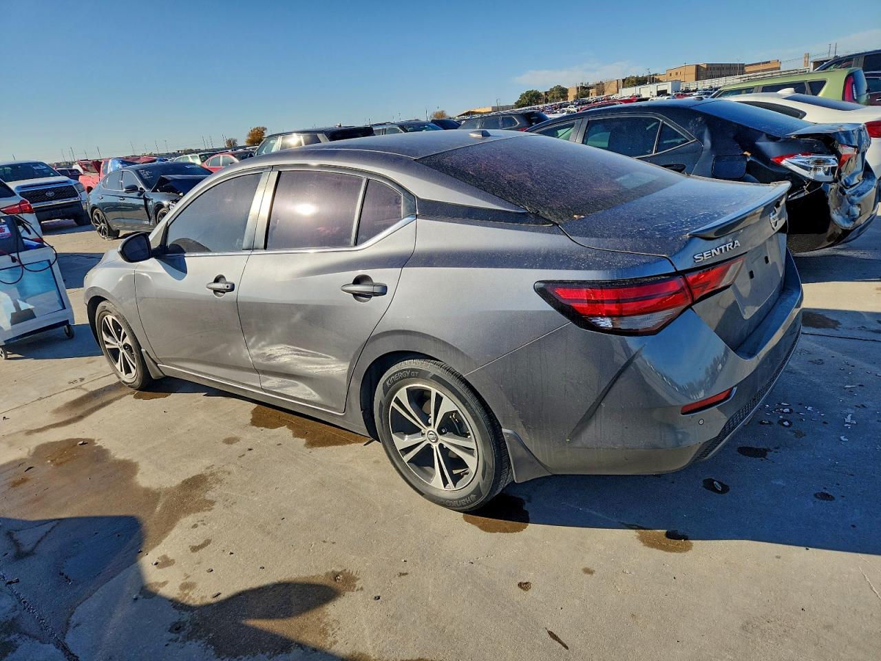 2022 NISSAN SENTRA SV photo 2