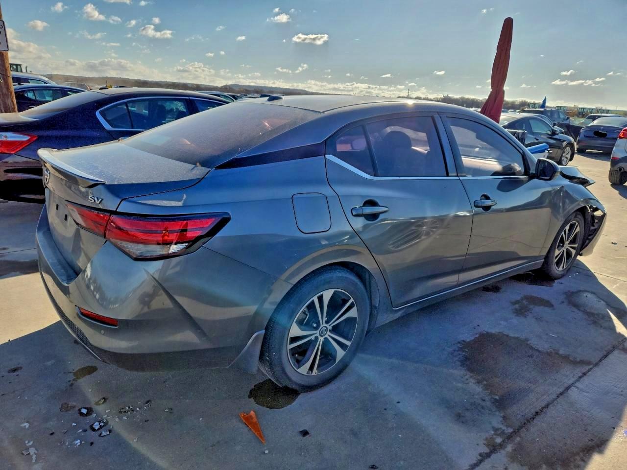 2022 NISSAN SENTRA SV photo 3