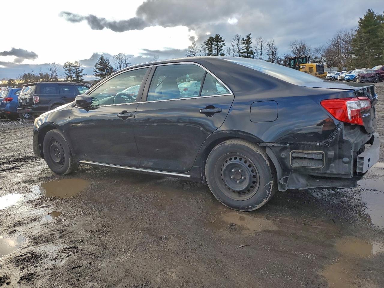 2014 TOYOTA CAMRY L photo 2