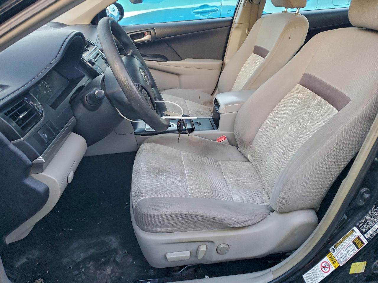2014 TOYOTA CAMRY L photo 7