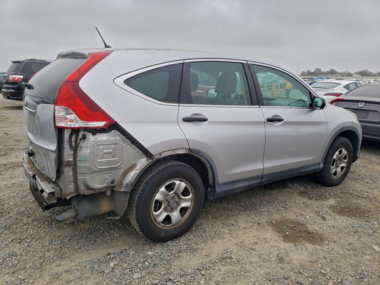 2013 HONDA CR-V LX photo 3