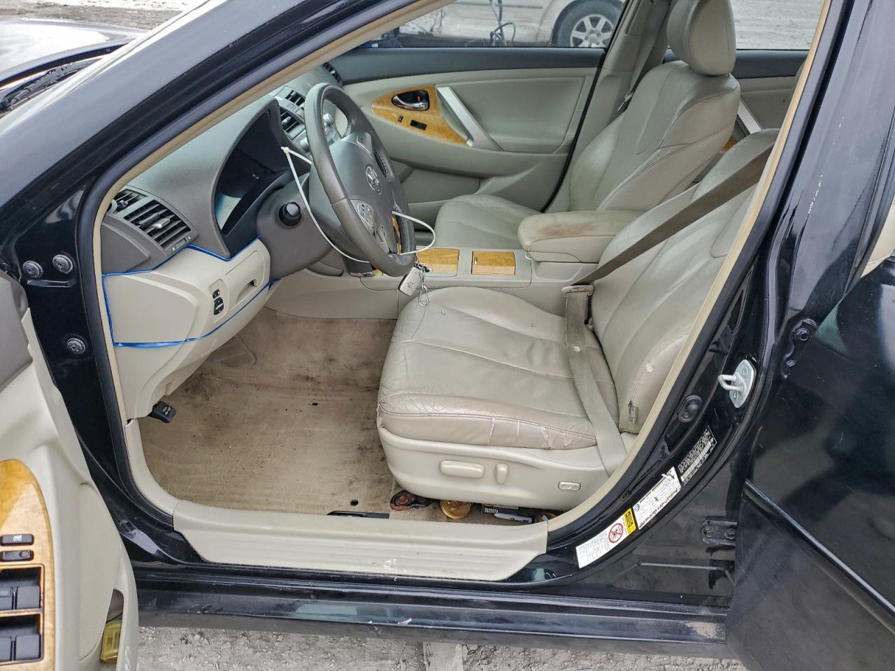 2007 TOYOTA CAMRY LE photo 7