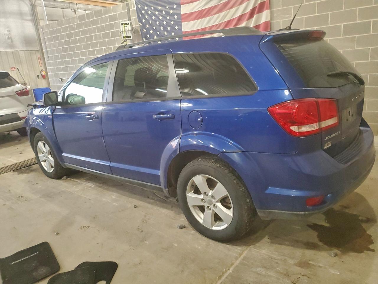 2012 DODGE JOURNEY SXT photo 2