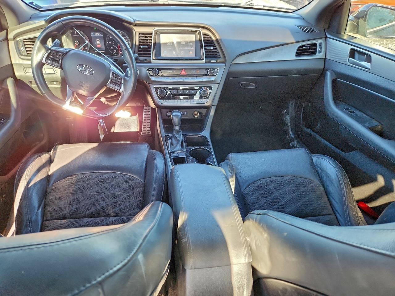 2018 HYUNDAI SONATA SPORT photo 8