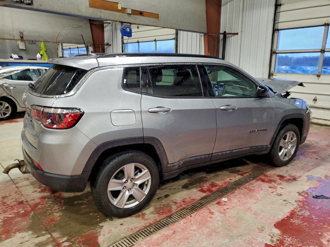 2022 JEEP COMPASS LATITUDE photo 3