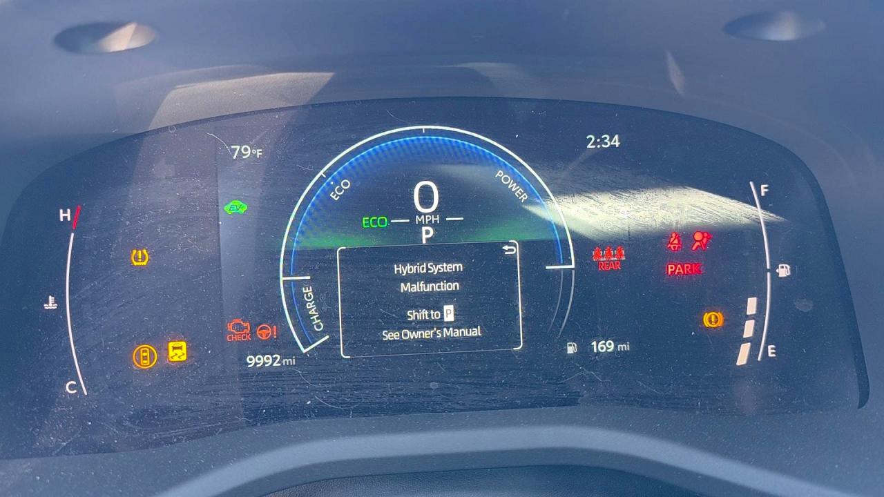 2025 TOYOTA CAMRY XSE photo 9