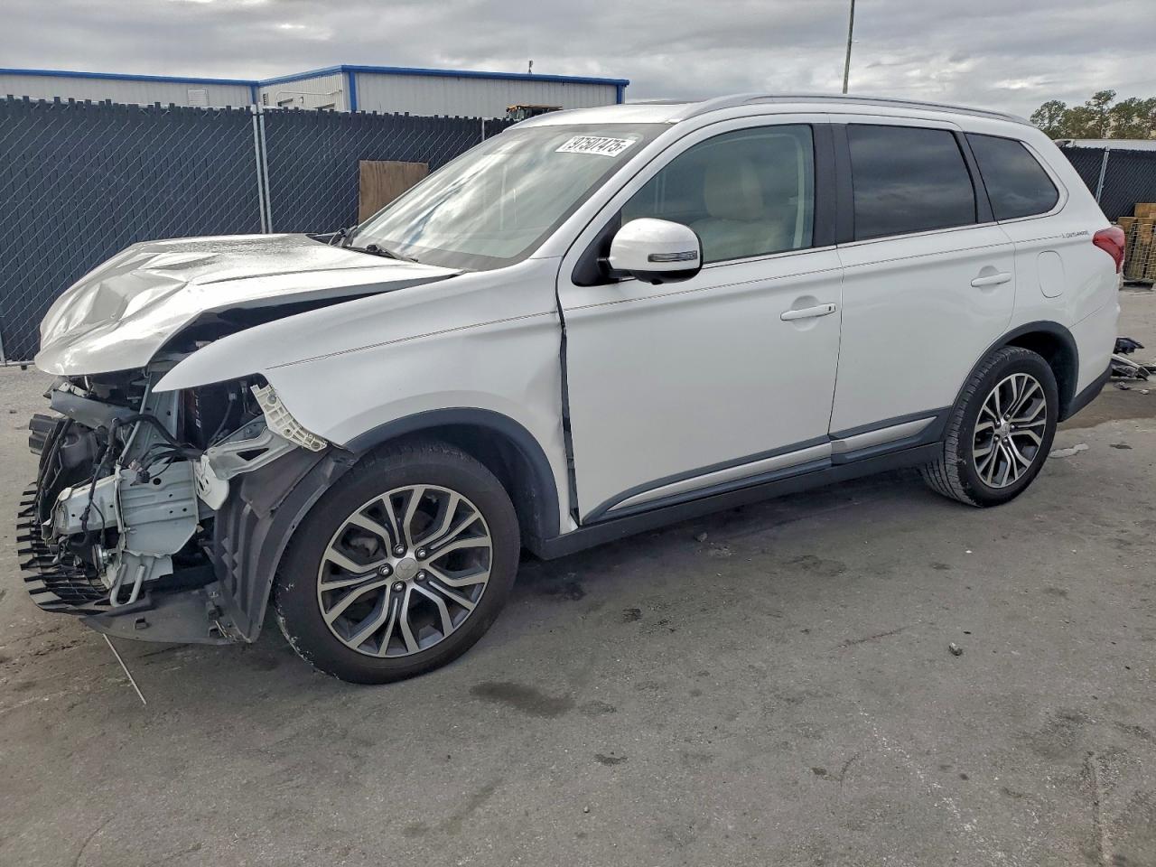 2018 MITSUBISHI OUTLANDER