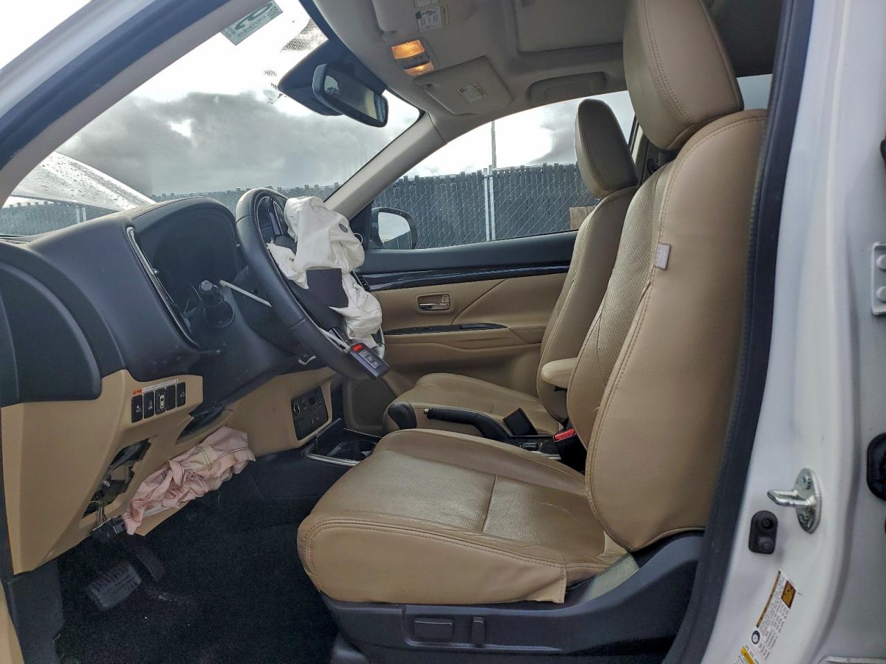 2018 MITSUBISHI OUTLANDER SE photo 7