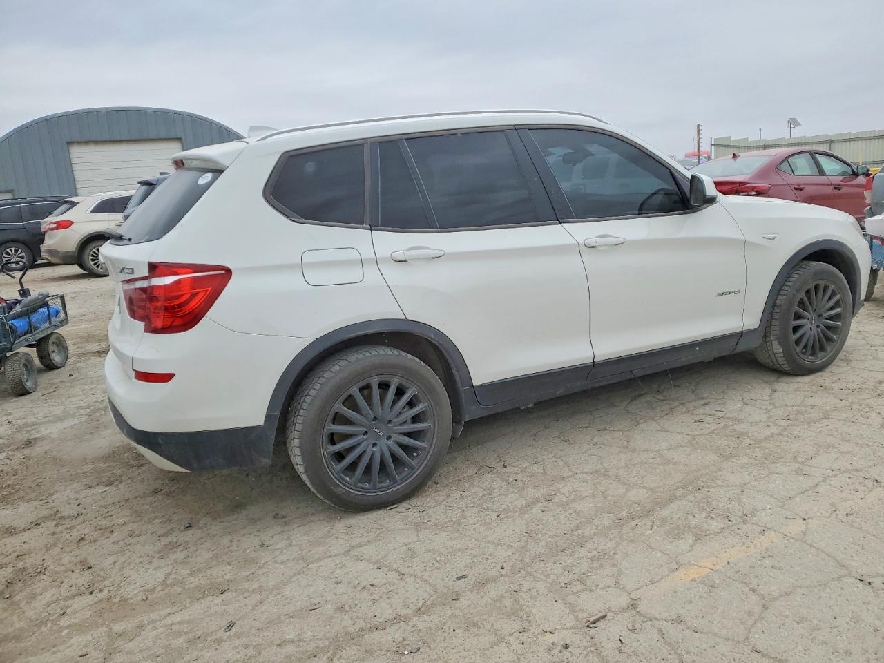 2015 BMW X3 XDRIVE28I photo 3