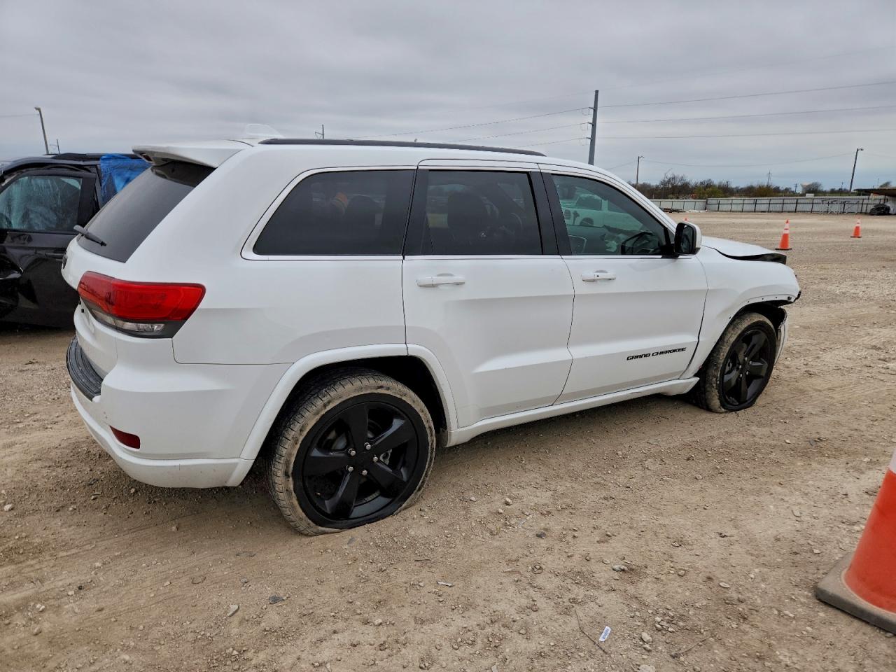2015 JEEP GRAND CHEROKEE LAREDO photo 3