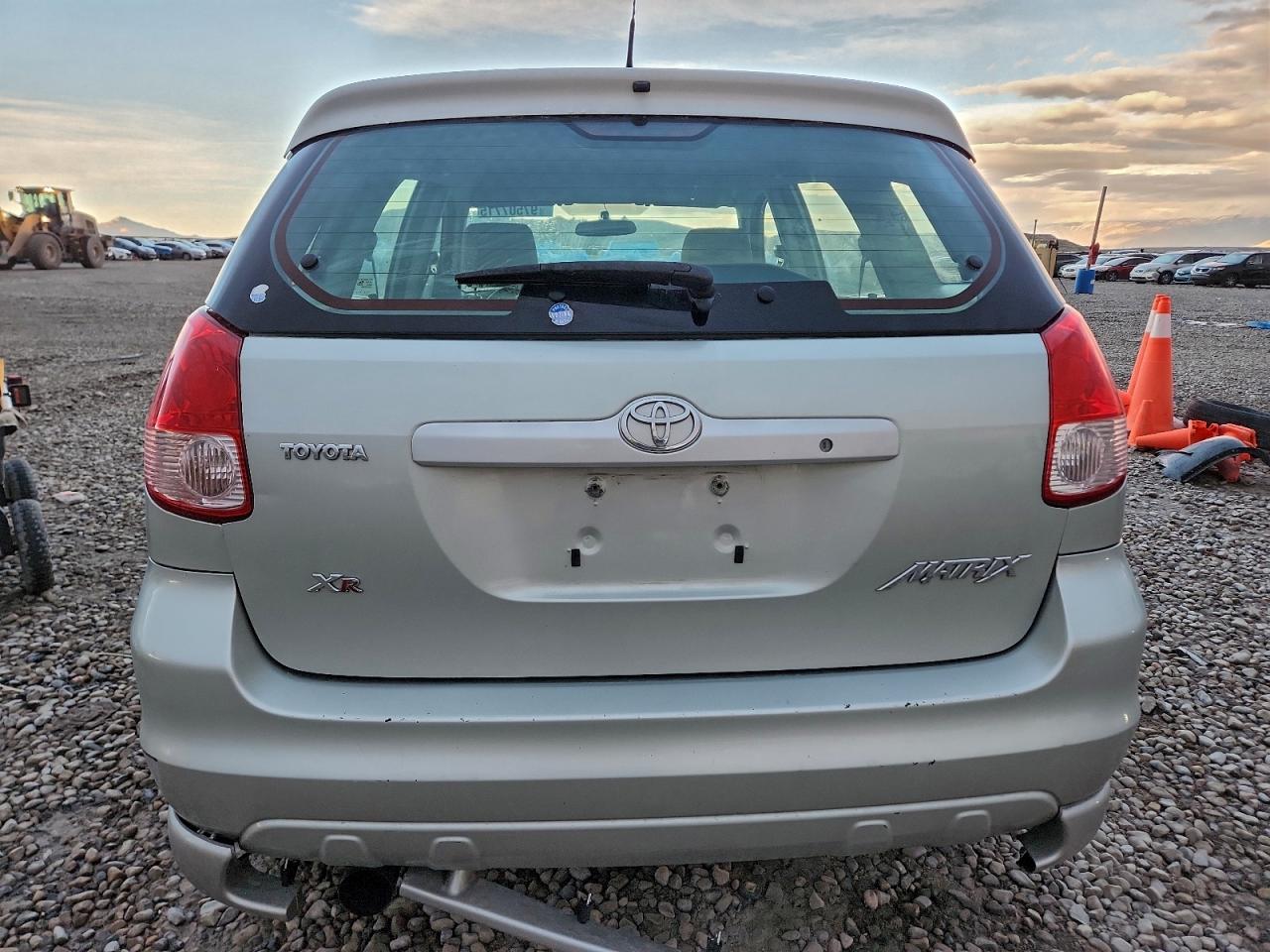 2003 TOYOTA COROLLA MATRIX XR photo 11